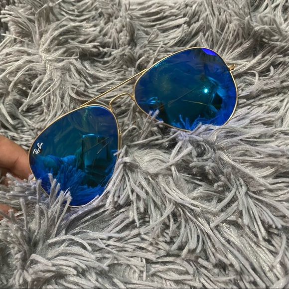 Ray Ban RB3025 Large Blue Mirror Aviator Sunglass - Picture 4 of 6